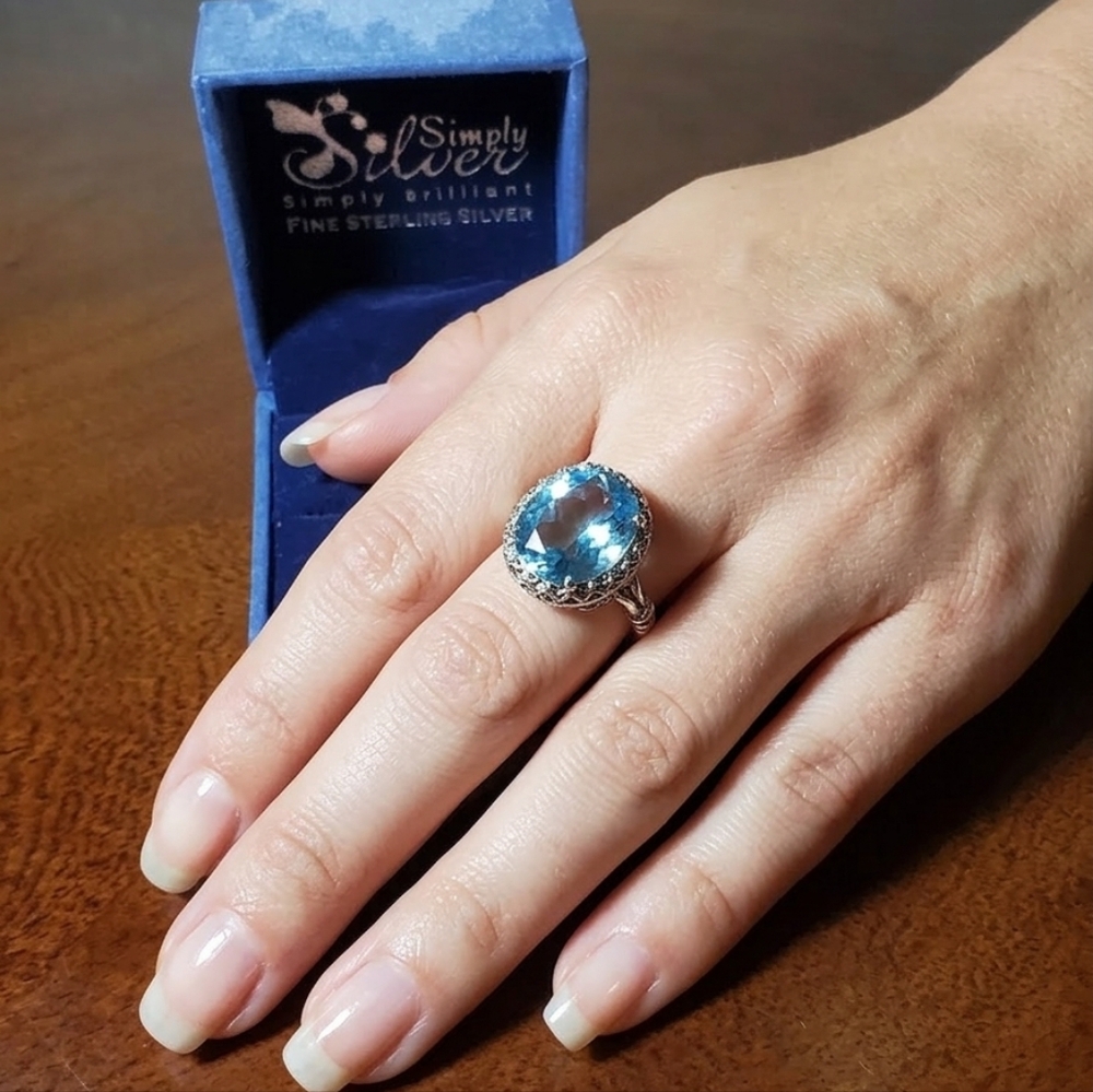 Simply Silver 925 Fine Sterling Silver Ring with‎ Light Blue Gemstone